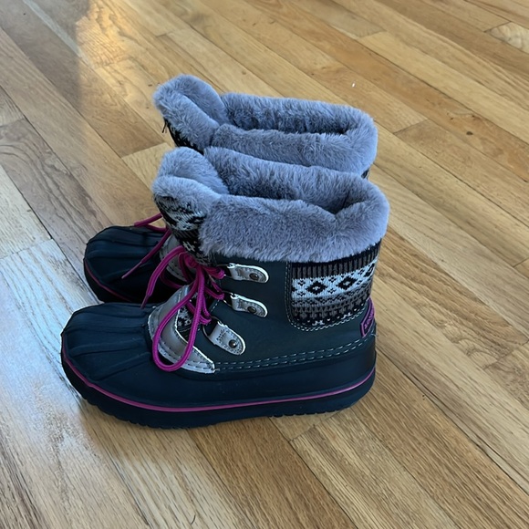 Girls London Fog winter boots size 3 - Picture 2 of 5